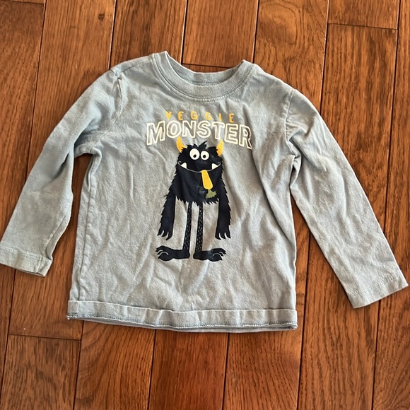 Bundle of 7 tees- 12 months - Picture 5 of 9